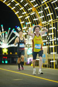 BIB: 41746
                            <button type="button" onclick="openModal(22814753)" class="btn btn-primary btn-sm float-right btn-popup" data-toggle="modal" data-target=".modal-high-quality">
                        <i class="fas fa-shopping-cart"></i> Add to Cart
                    </button>
                                            <button type="button" onclick="isThisMe(22814753, true)" class="btn btn-success btn-sm float-right btn-popup btn-isme hidden" data-toggle="tooltip" data-placement="bottom" title="นี่คือรูปของคุณใช่ไหม คลิกที่นี่เพื่อเอาเข้าอัลบั้ม">
                        <i class="fas fa-plus"></i> Add to album
                    </button>
                    <button type="button" onclick="isThisMe(22814753, false)" class="btn btn-warning btn-sm float-right btn-popup btn-isnotme hidden">
                        <i class="fas fa-ban"></i> Remove from album
                    </button>